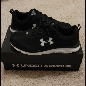 Men's Under Armour running shoes
